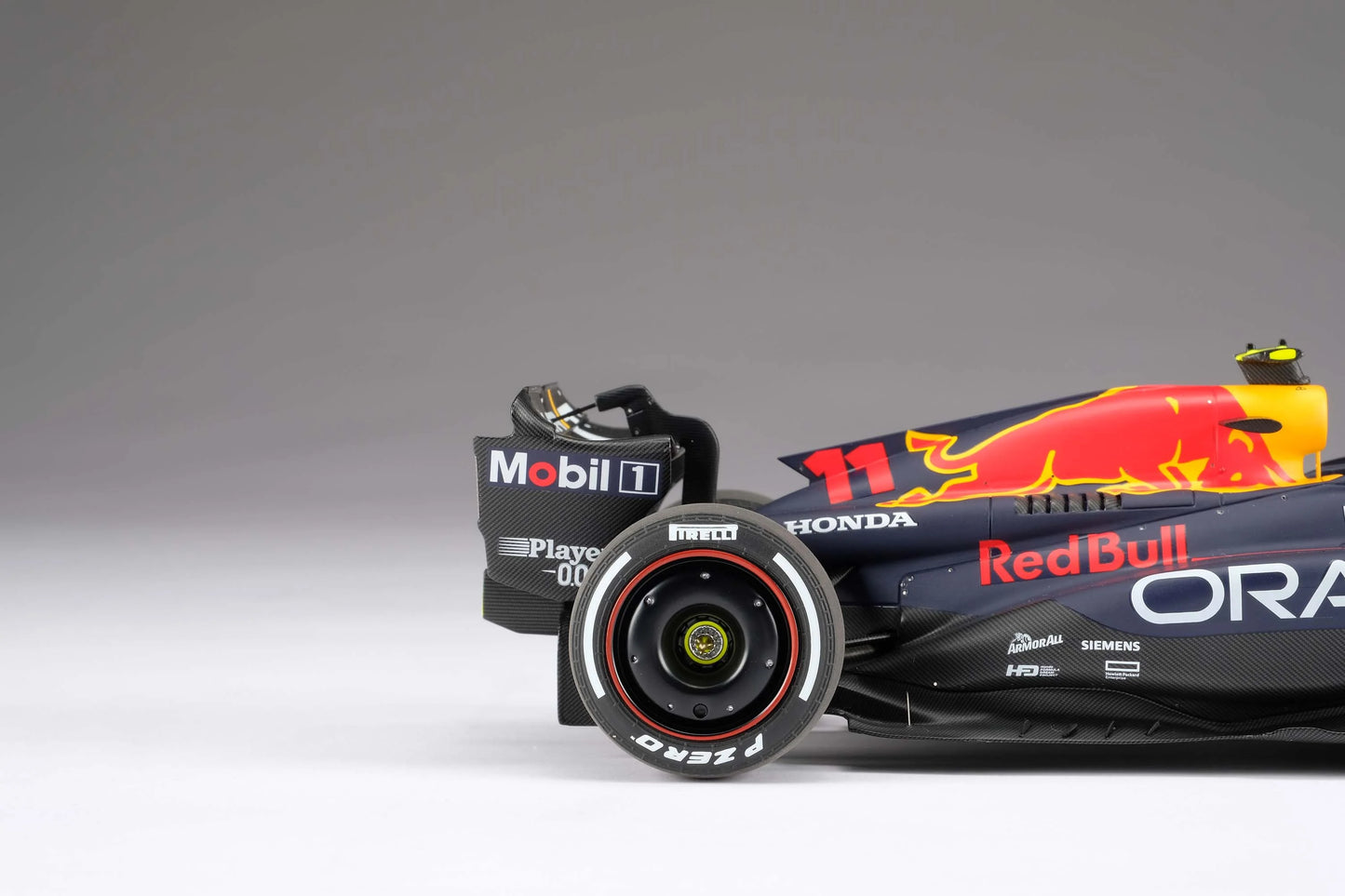 Oracle Red Bull Racing RB19 - Decoración de la temporada 2023 | Sergio Pérez 1:18