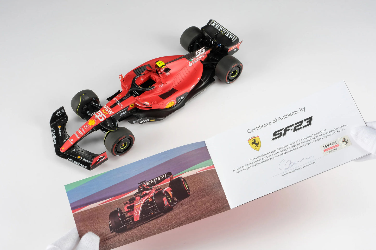 Ferrari SF-23 - Decoración temporada 2023 | Carlos Sainz 1:18