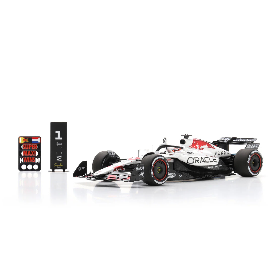Red Bull Racing RB21 No.1 Oracle Red Bull Racing - Winner Japanese GP 2025 1:18