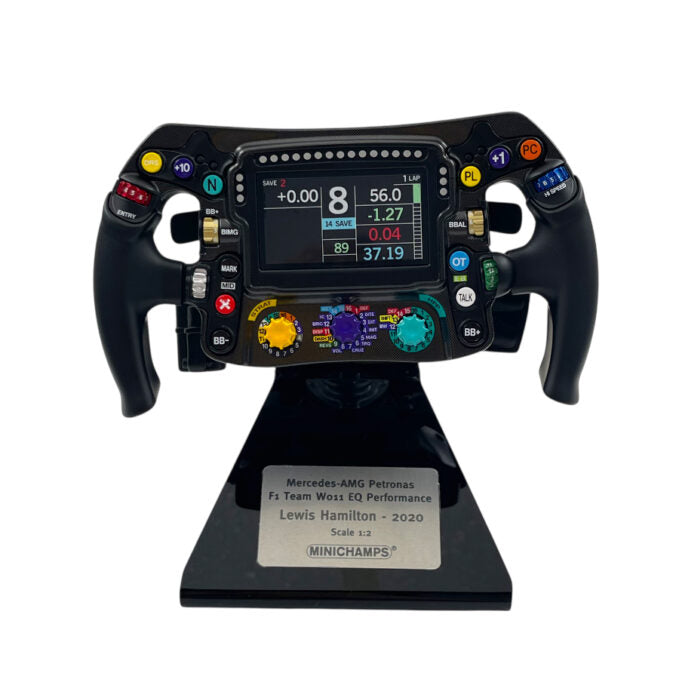 Minichamps 1/2 Mercedes-AMG Petronas Team W011 Lewis Hamilton 2020