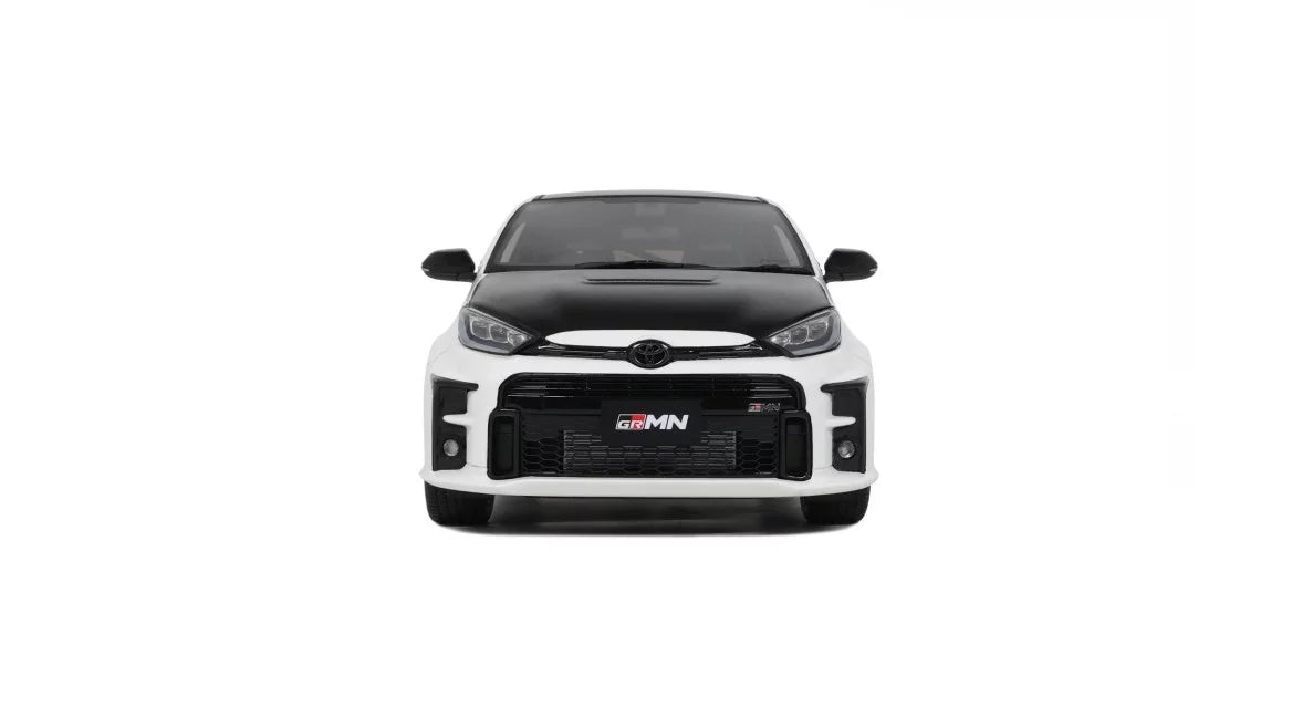 1:18 GRMN YARIS RALLY PACKAGE PLATINIUM WHITE PEARL 2022