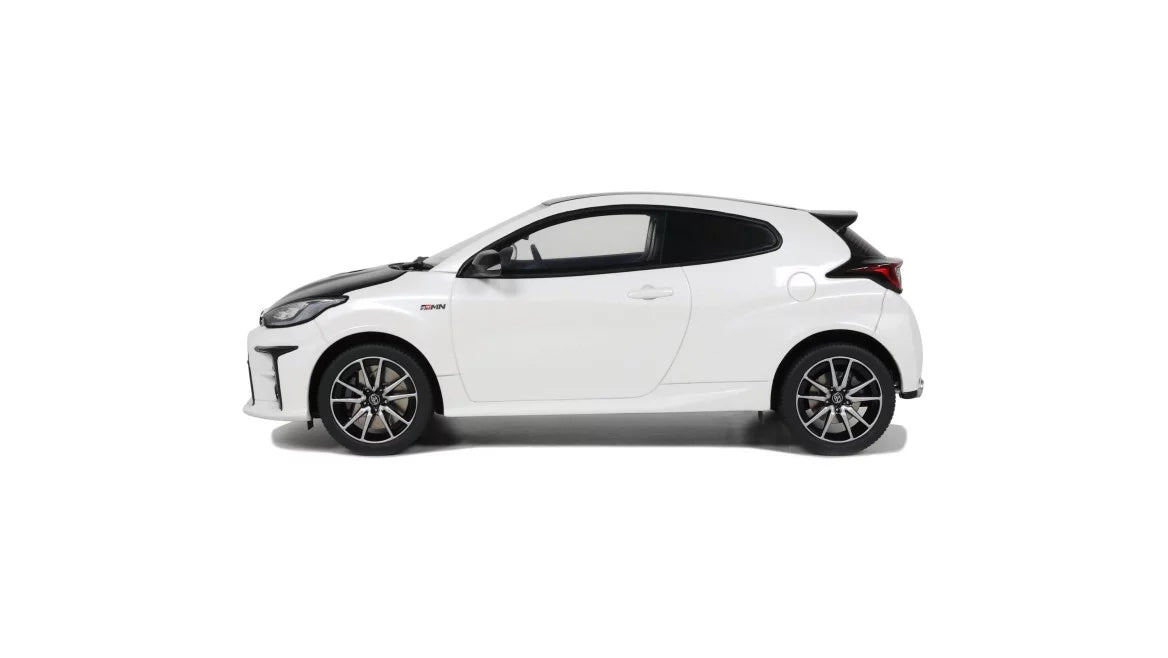 1:18 GRMN YARIS RALLY PACKAGE PLATINIUM WHITE PEARL 2022