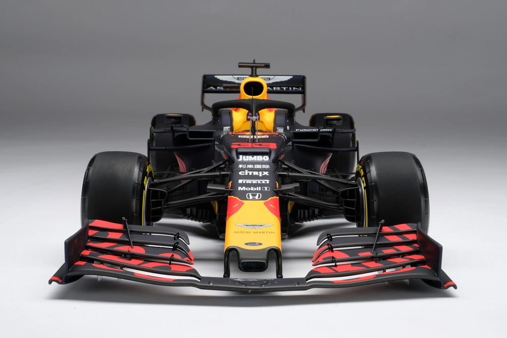 Aston Martin Red Bull Racing RB15 1:8