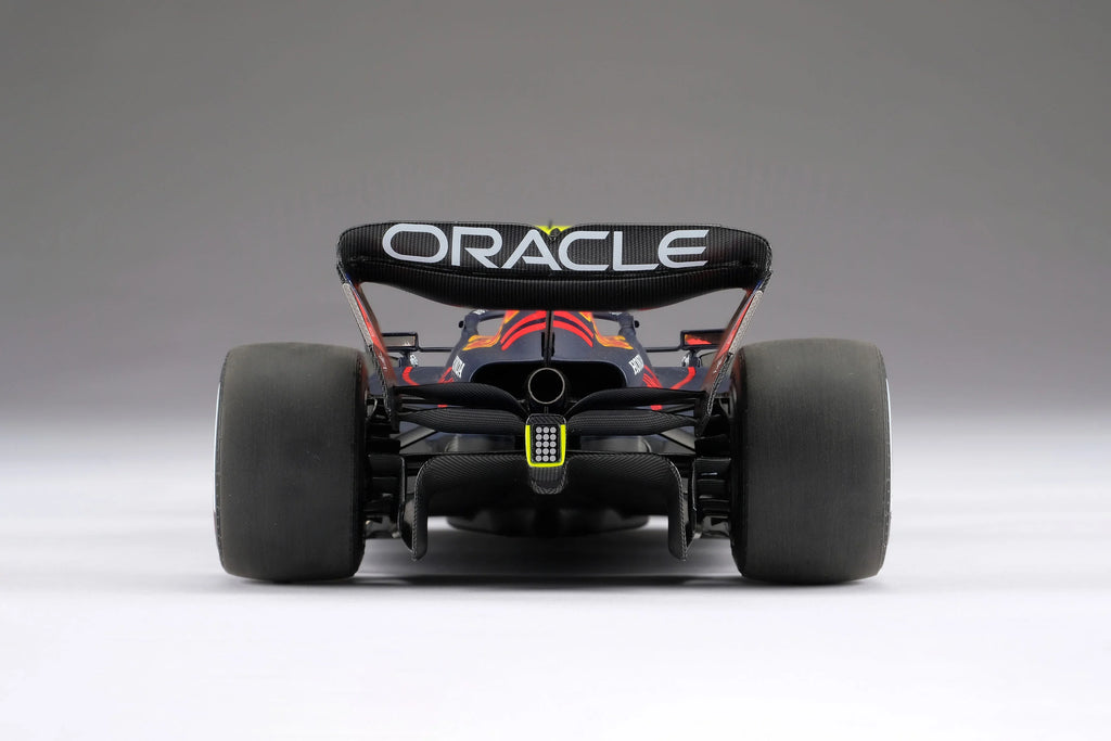 Oracle Red Bull Racing RB19 - Decoración de la temporada 2023 | Sergio Pérez 1:18