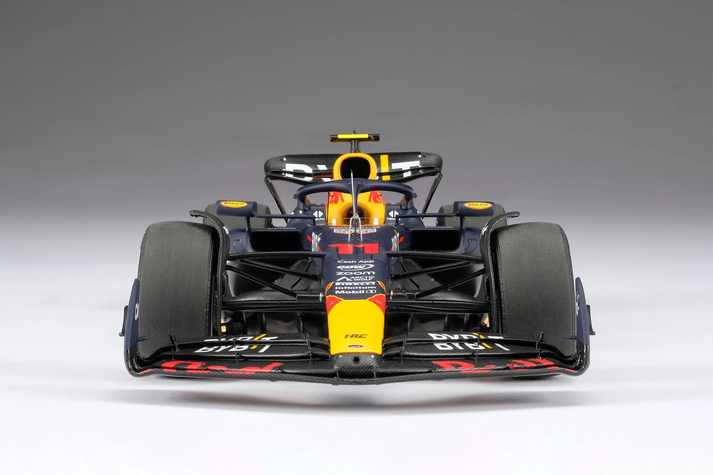 Oracle Red Bull Racing RB19 - Decoración de la temporada 2023 | Sergio Pérez 1:18