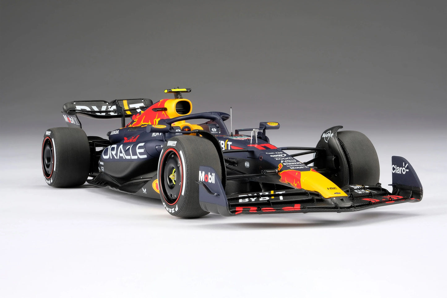 Oracle Red Bull Racing RB19 - Decoración de la temporada 2023 | Sergio Pérez 1:18