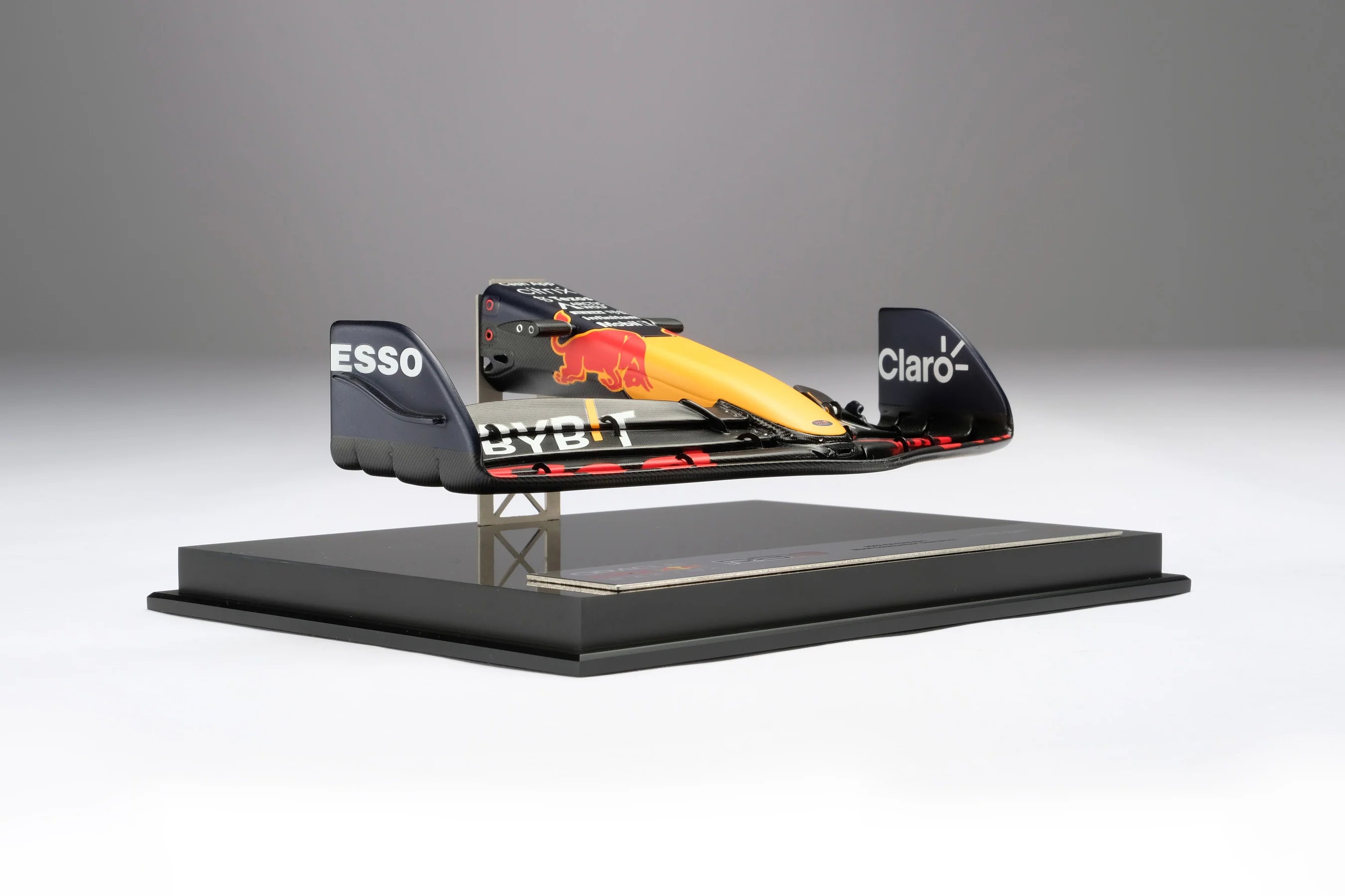 Oracle Red Bull Racing RB18 Nosecone 1:12