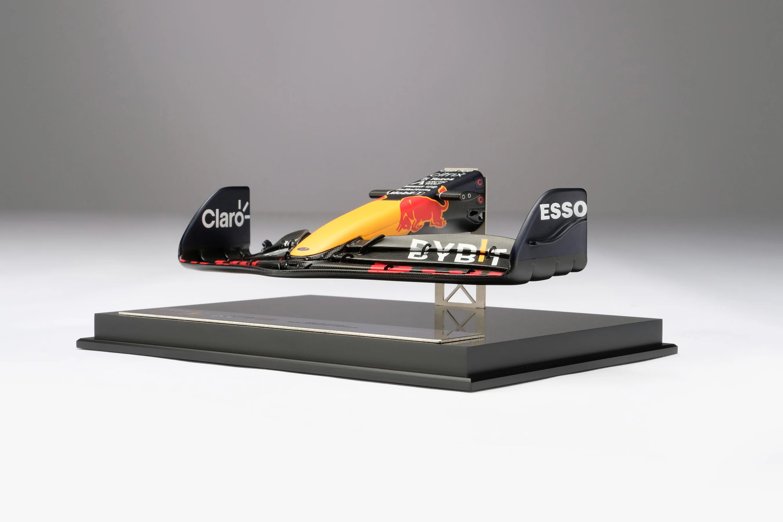 Oracle Red Bull Racing RB18 Nosecone 1:12