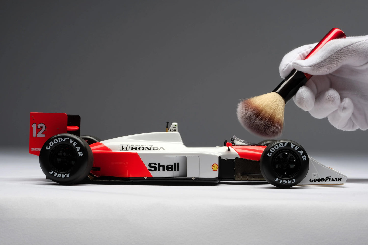 McLaren MP4/4 1:18