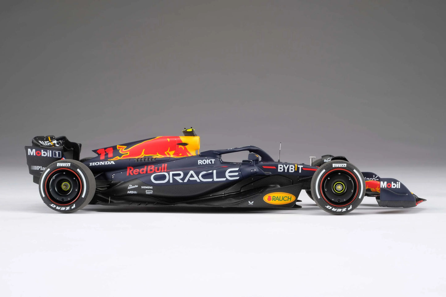 Oracle Red Bull Racing RB19 - Decoración de la temporada 2023 | Sergio Pérez 1:18