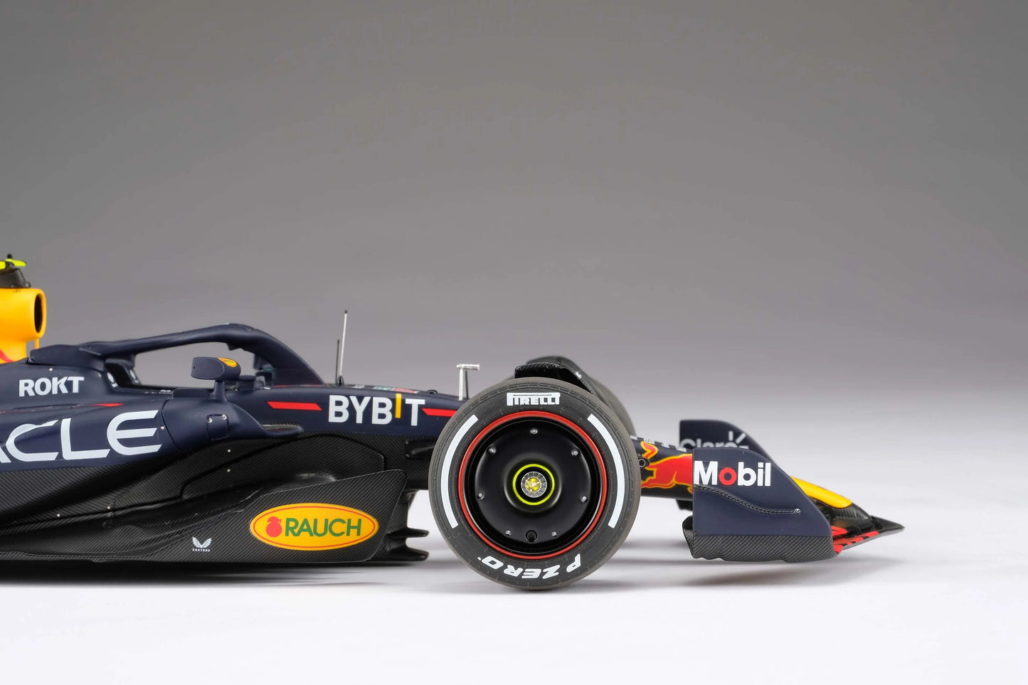 Oracle Red Bull Racing RB19 - Decoración de la temporada 2023 | Sergio Pérez 1:18