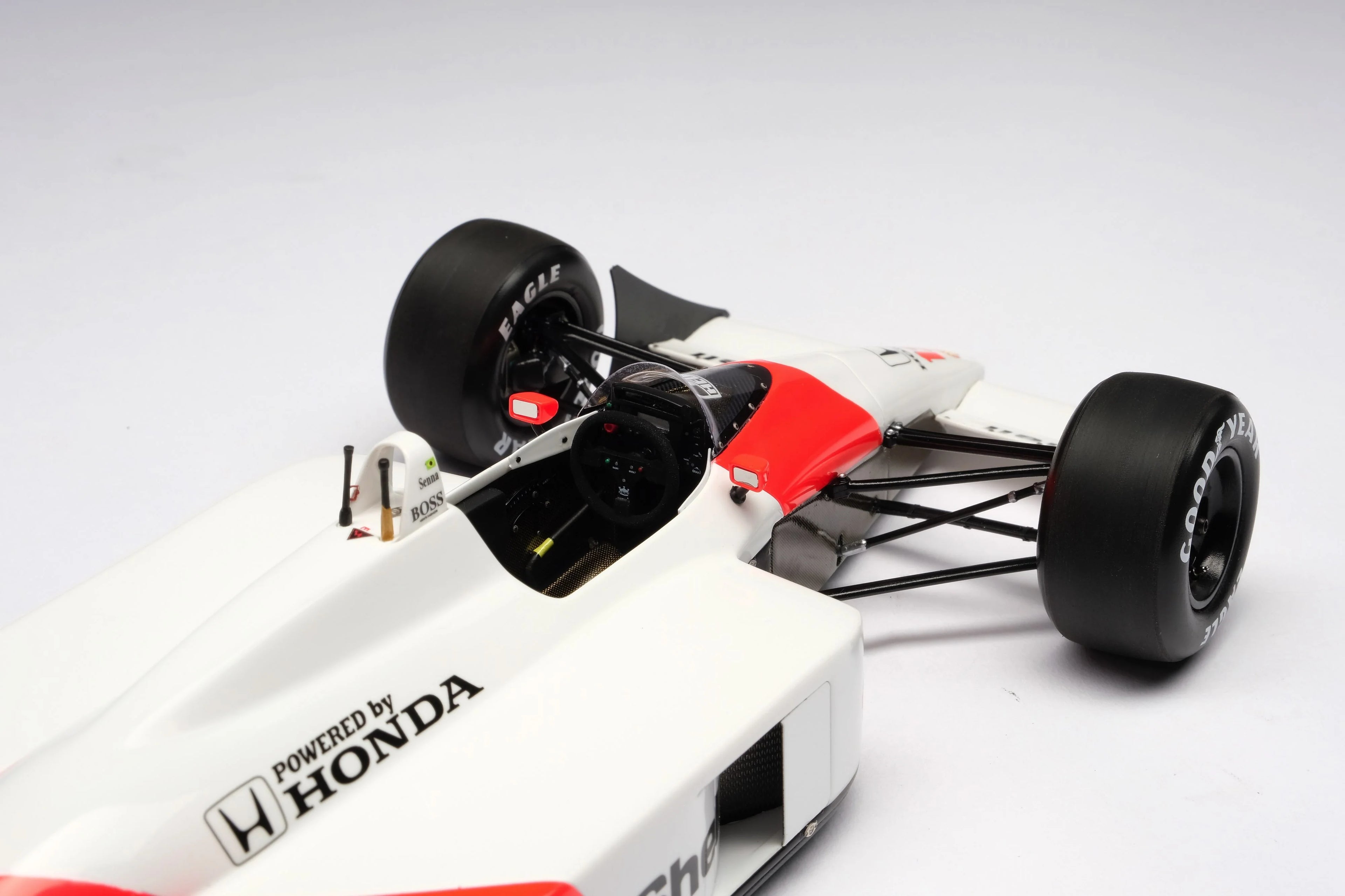 McLaren MP4/4 1:18