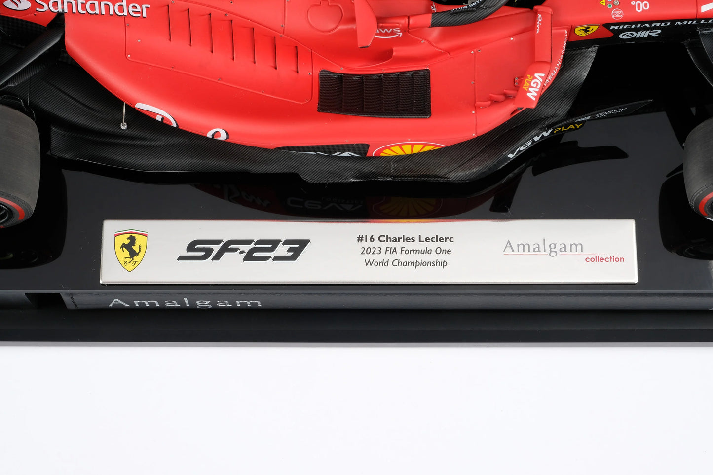 Ferrari SF-23 - Decoración temporada 2023 | Charles Leclerc 1:18