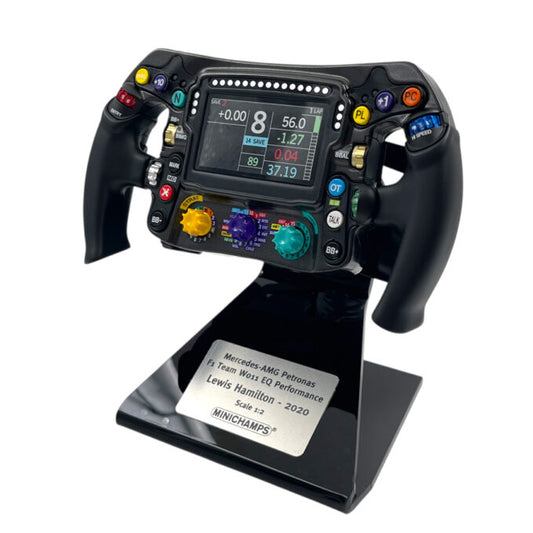 Minichamps 1/2 Mercedes-AMG Petronas Team W011 Lewis Hamilton 2020