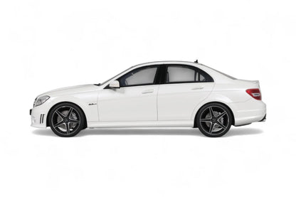 1:18 MERCEDES-BENZ C63 AMG DIAMOND WHITE 2007